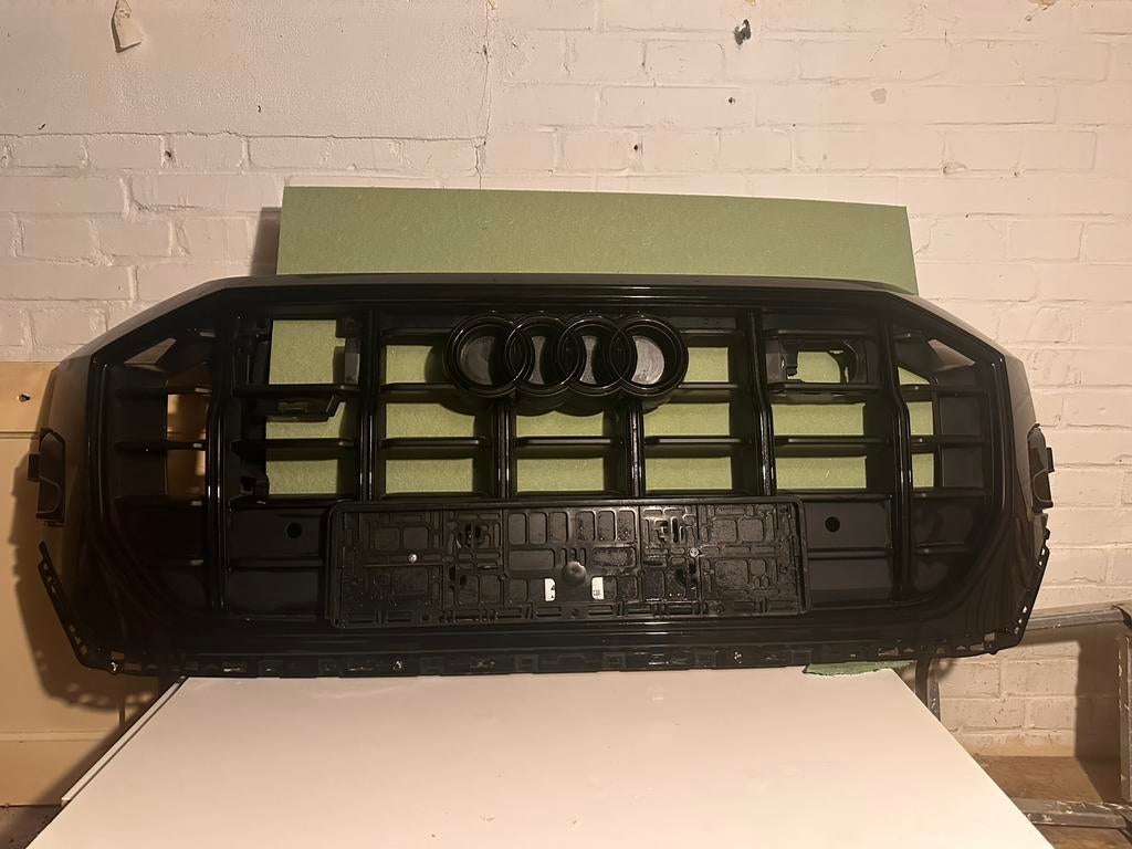 Audi sq8 grill met de binnenwerk en acc gaten, Ophalen of Verzenden, Nieuw, Audi, Bumper