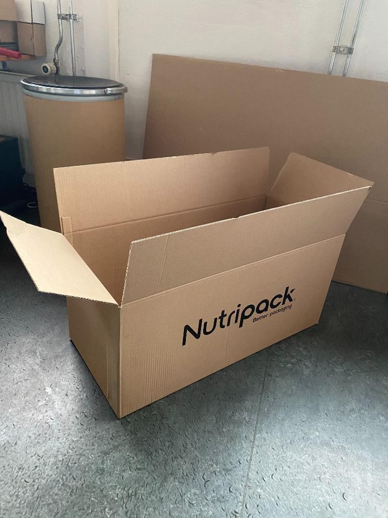 dozen 79x36x36 enkelgolf nieuw bedrukt, Doe-het-zelf en Verbouw, Ophalen, Doos, Opvouwbaar, 50 tot 75 cm