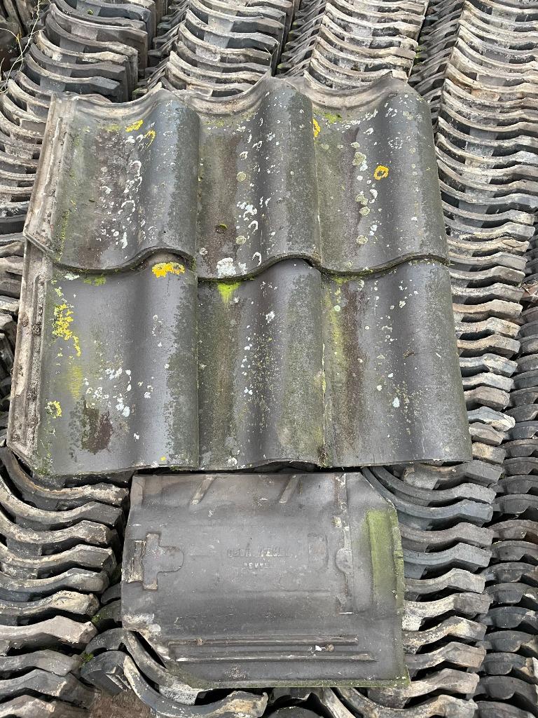 6500 stuks gesmoorde ovh dakpannen Feijen Giesbeek.