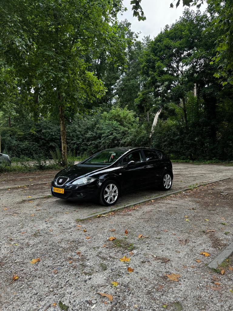 Seat Leon 1.6 75KW 2009 Zwart, Auto's, Seat, 4 cilinders, Leon, Zwart, 1200 kg