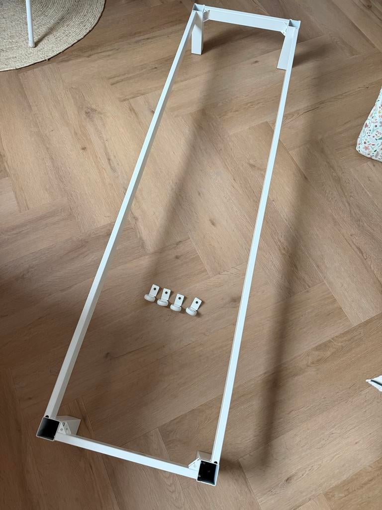 IKEA Kallax Onderstel 146cm - Nieuwstaat!, Ophalen, Overige typen, Zo goed als nieuw, Minder dan 100 cm