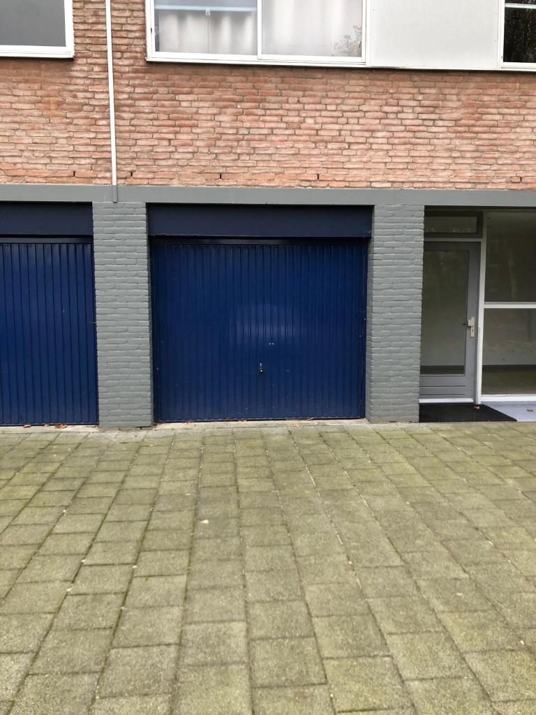 Garagebox in appartementencomplex Doorwerthstraat Breda huur, Auto diversen