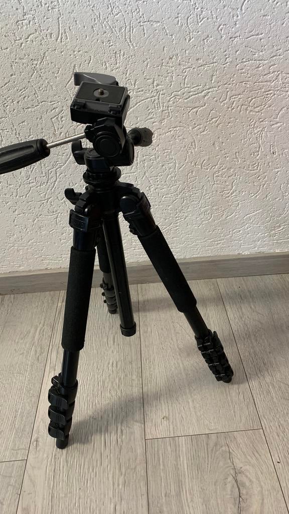 Calumet camera statief., Ophalen of Verzenden, Zo goed als nieuw, Minder dan 150 cm, Driepoot
