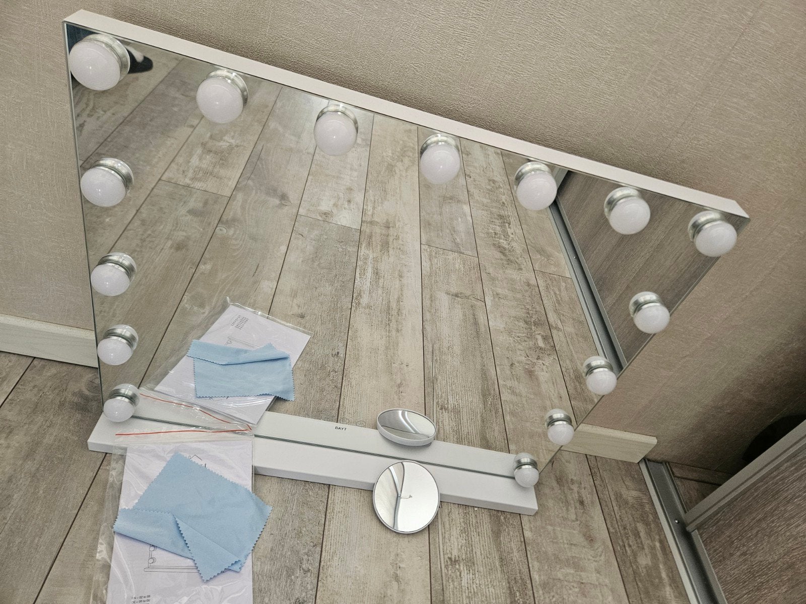 BAYT Make-up Spiegel met Verlichting en USB-poort
