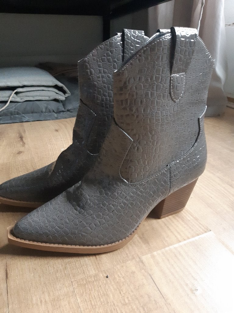 Westernlaarzen (41), Lage of Enkellaarzen, Nieuw, Ophalen of Verzenden, Grijs