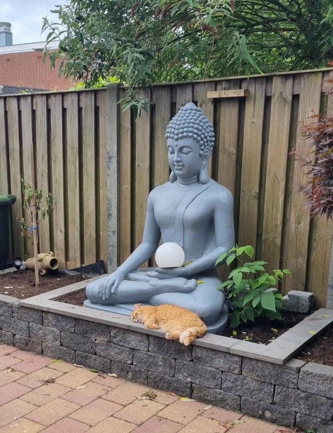 mooie grote buddha beeld  1.50  hoog 1.10 breed, Tuin en Terras, Waterpartijen en Fonteinen, Ophalen, Kunststof, Waterornament