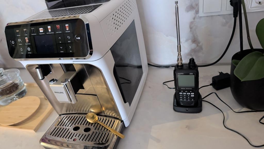 AOR AR-DV10 Digitale Scanner - Nieuwste Versie, Telecommunicatie, Scanners, Ophalen, Zo goed als nieuw, 500 kanalen of meer