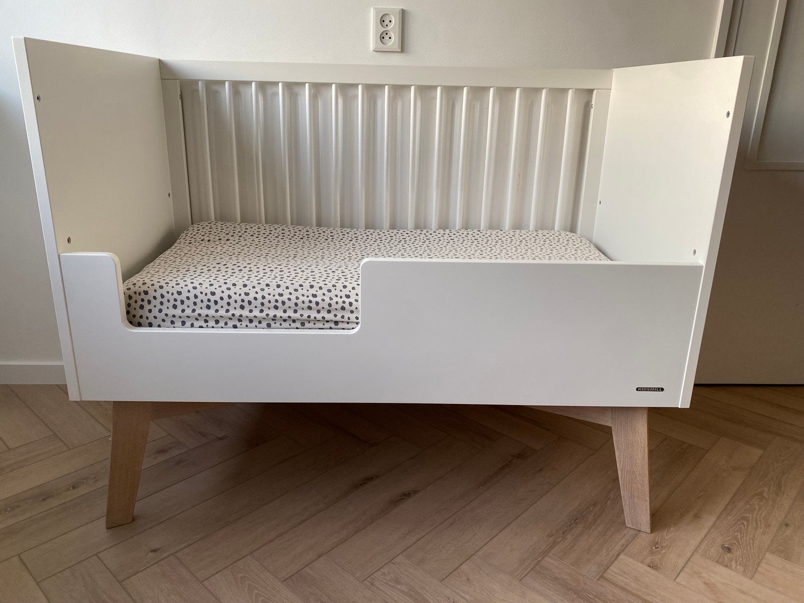 Kidsmill Sixties Ledikant 60x120, Ophalen, Zo goed als nieuw, Ledikant