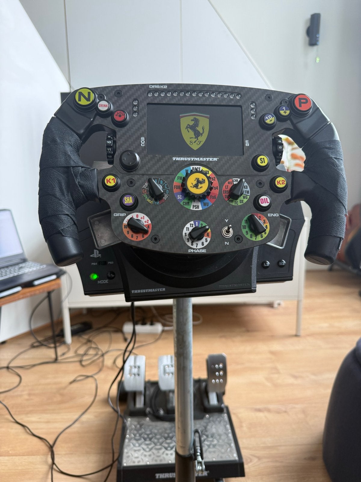 Thrustmaster T-300 RS GT racestuur met 3 pedalen en F1-stuur, Ophalen, Racestuur, Force feedback, Zo goed als nieuw