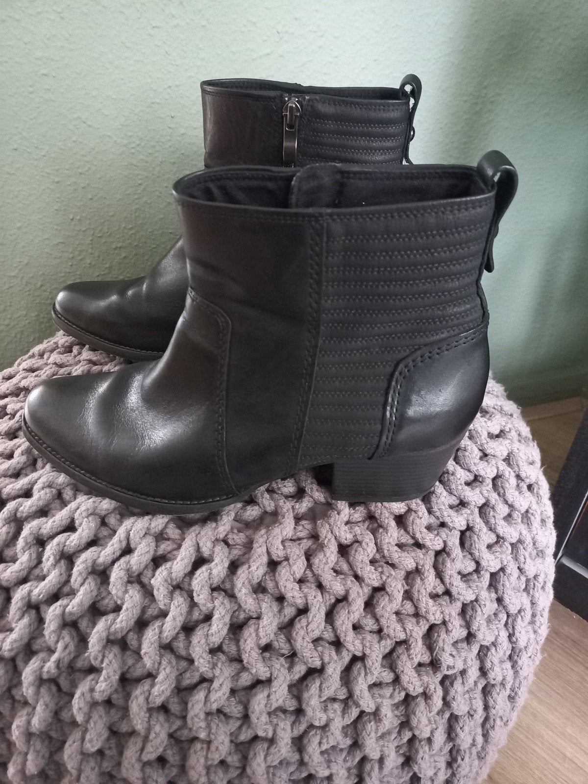 Enkellaarsjes Laarsjes maat 40 Zwart, Kleding | Dames, Schoenen, Ophalen of Verzenden, Zo goed als nieuw, Zwart