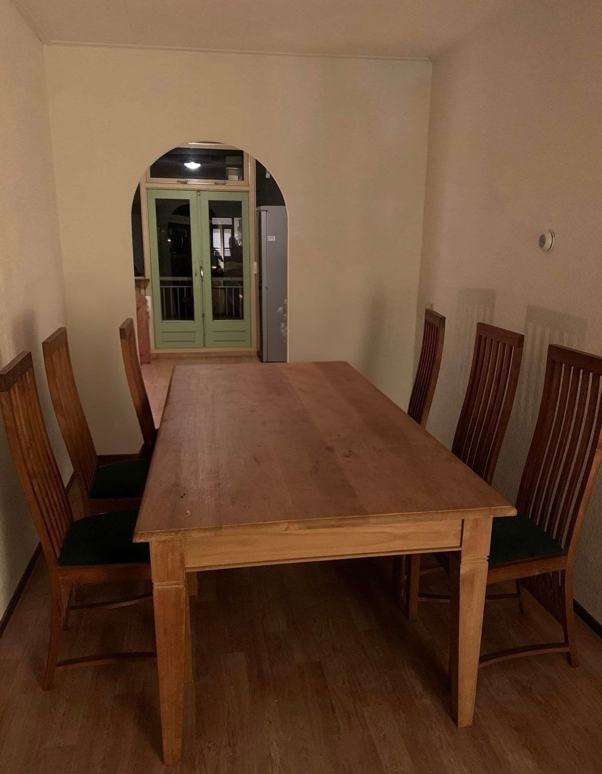 Massief eikenhouten eettafel met 6 bijpassende stoelen, Ophalen, Gebruikt, 100 tot 150 cm, Eikenhout