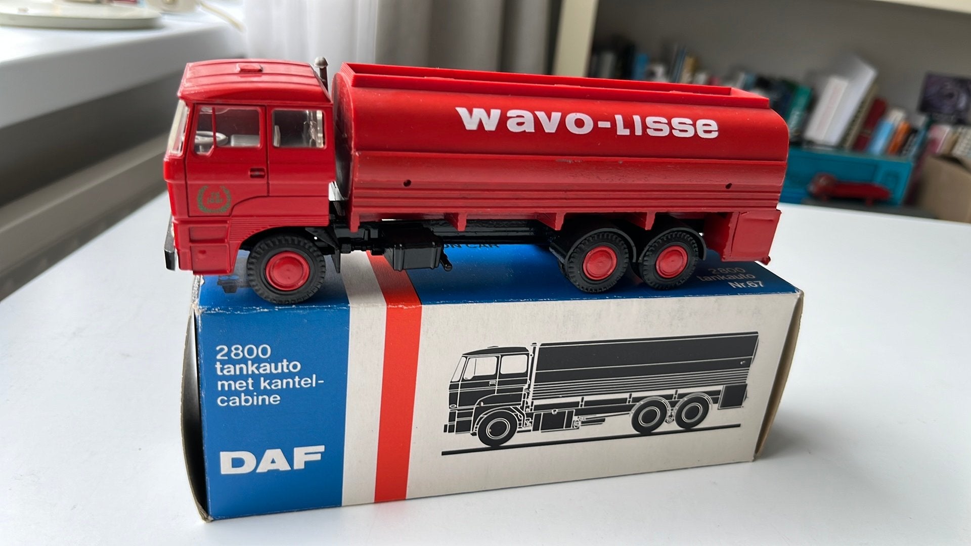 Lion Car DAF 2800 tankwagen WAVO-LISSE 75 JAAR JUNILEUM UITG, Hobby en Vrije tijd, Modelauto's | 1:43, Ophalen of Verzenden, Nieuw