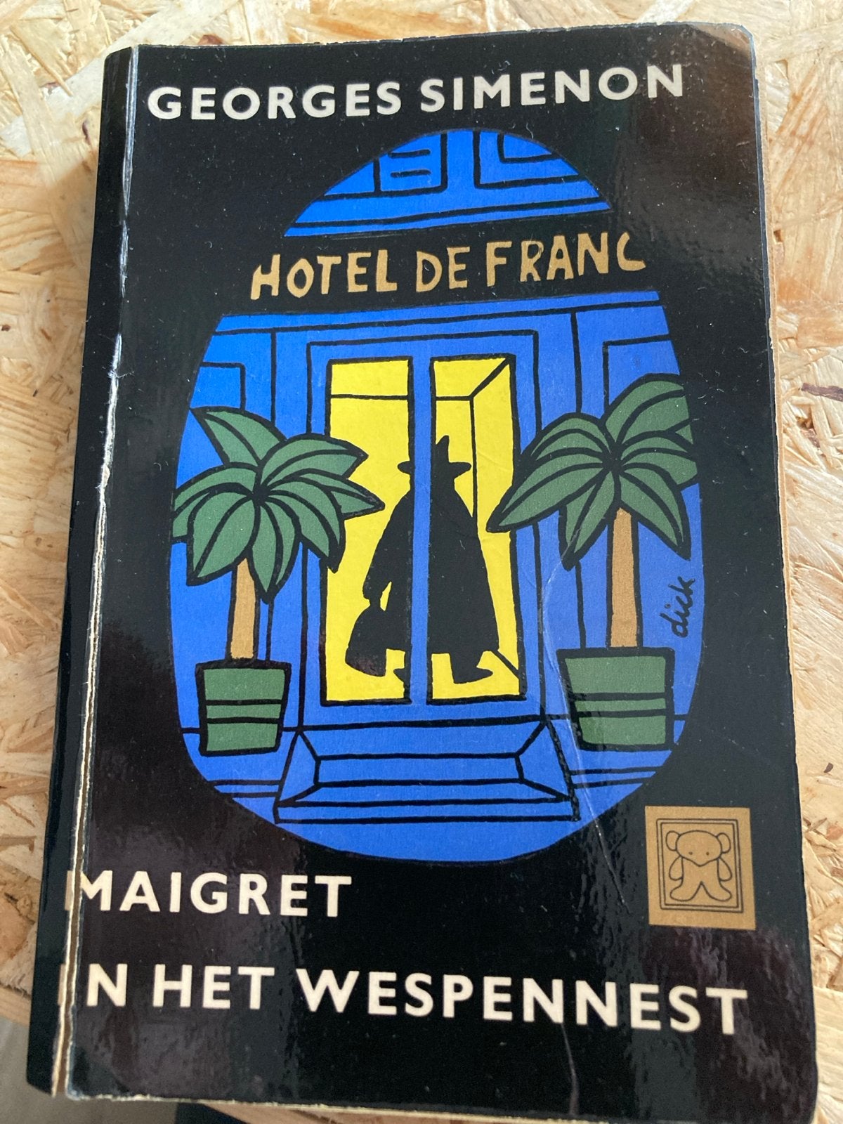 Maigret in het Wespennest - Georges Simenon, Ophalen of Verzenden, Gelezen