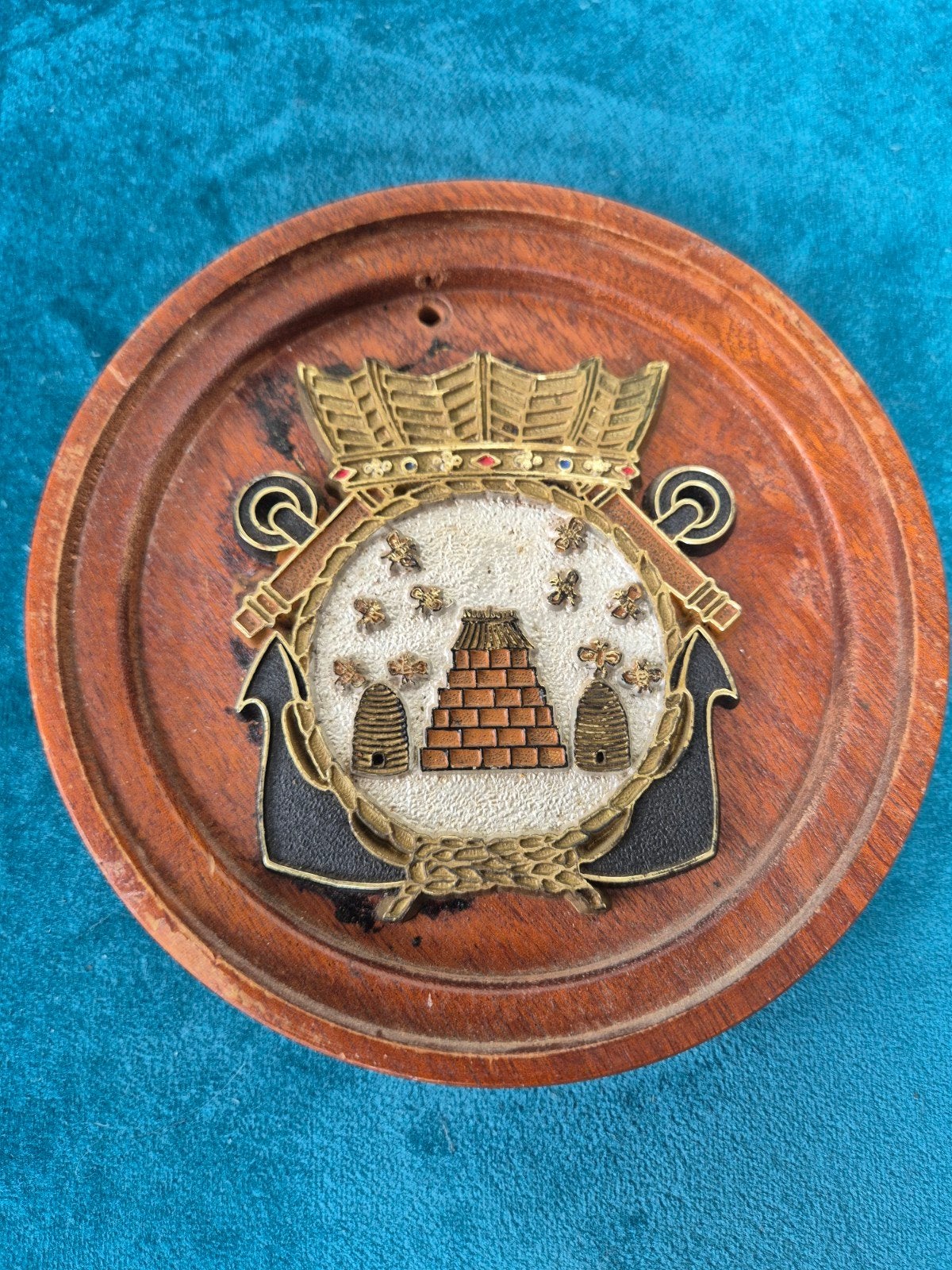 Wapenschild Hr. Ms. Hoogeveen M827, Verzamelen, Ophalen of Verzenden, Marine, Nederland, Embleem of Badge