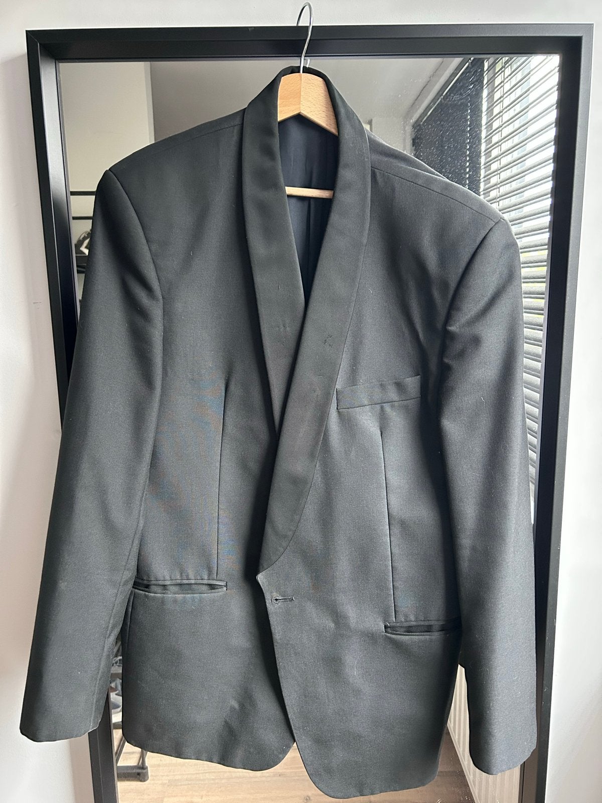 Stijlvol Zwart Smoking Colbert - Maat 54 (L), Kleding | Heren, Ophalen of Verzenden, Zo goed als nieuw, Maat 52/54 (L), Zwart