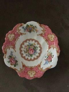 Royal albert lady carlyle, schaaltje, Huis en Inrichting, Keuken | Servies, Ophalen, Overige stijlen, Porselein, Schaal of Schalen