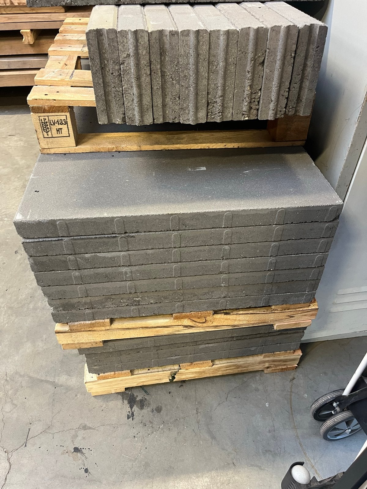 Nieuwe Betontegels - Grijs - 60x60 x 4cm dark grey, Ophalen, Gebruikt, 10 m² of meer, Vloertegels