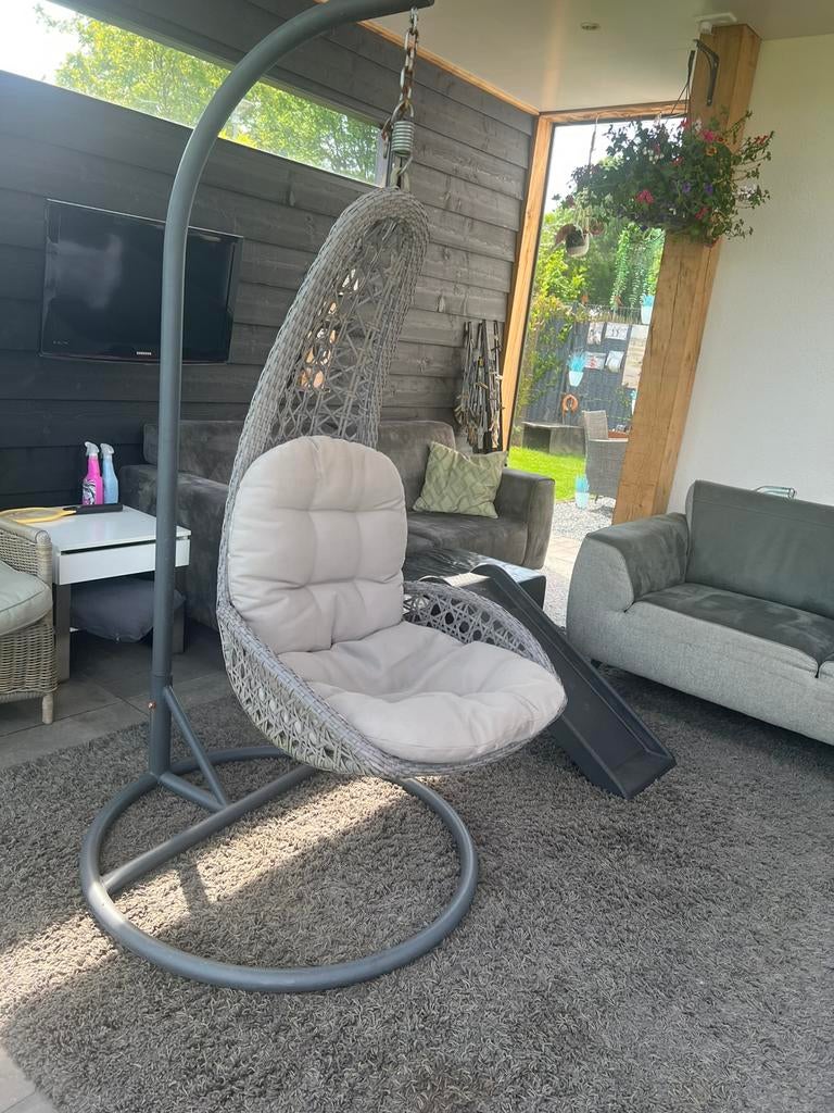 Hangstoel op standaard, Tuin en Terras, Ophalen of Verzenden, Gebruikt, Wicker