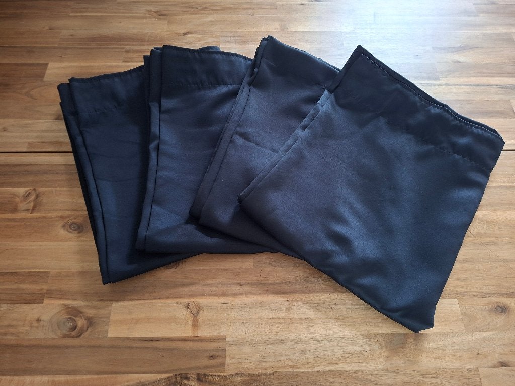 Zwarte verduisterende gordijnen (4 stuks), Overige merken, Ophalen of Verzenden, Zo goed als nieuw, Gordijn