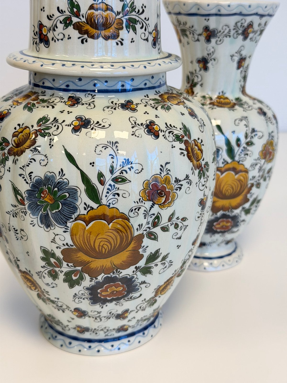 Delfts polychroom kaststel 3-delig vintage vazen dekselpot, Ophalen of Verzenden