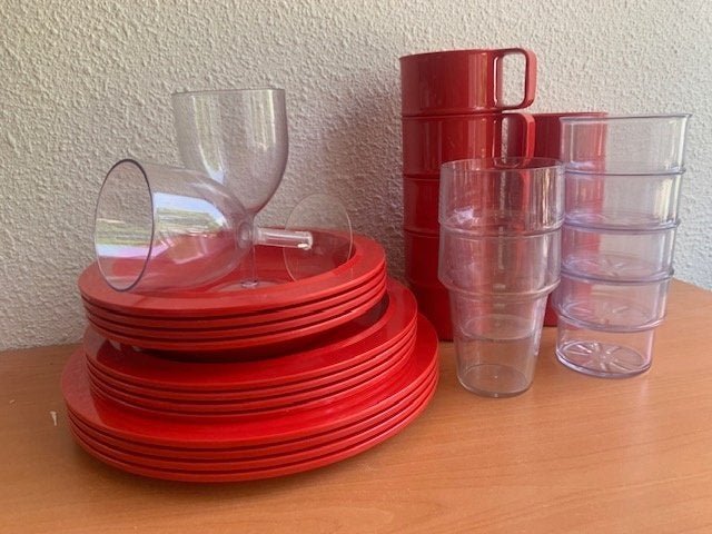 Mepal Rosti Classic: 4 -pers. Servies in rood, Caravans en Kamperen, Lochem, Ophalen of Verzenden, Zo goed als nieuw, Mepal