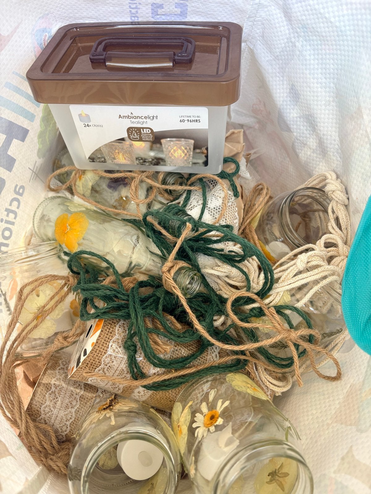 Decoratiepakket: Potjes, linten, LED-kaarsen en meer, Gebruikt, Meerkleurig, Overige stijlen, Ophalen of Verzenden