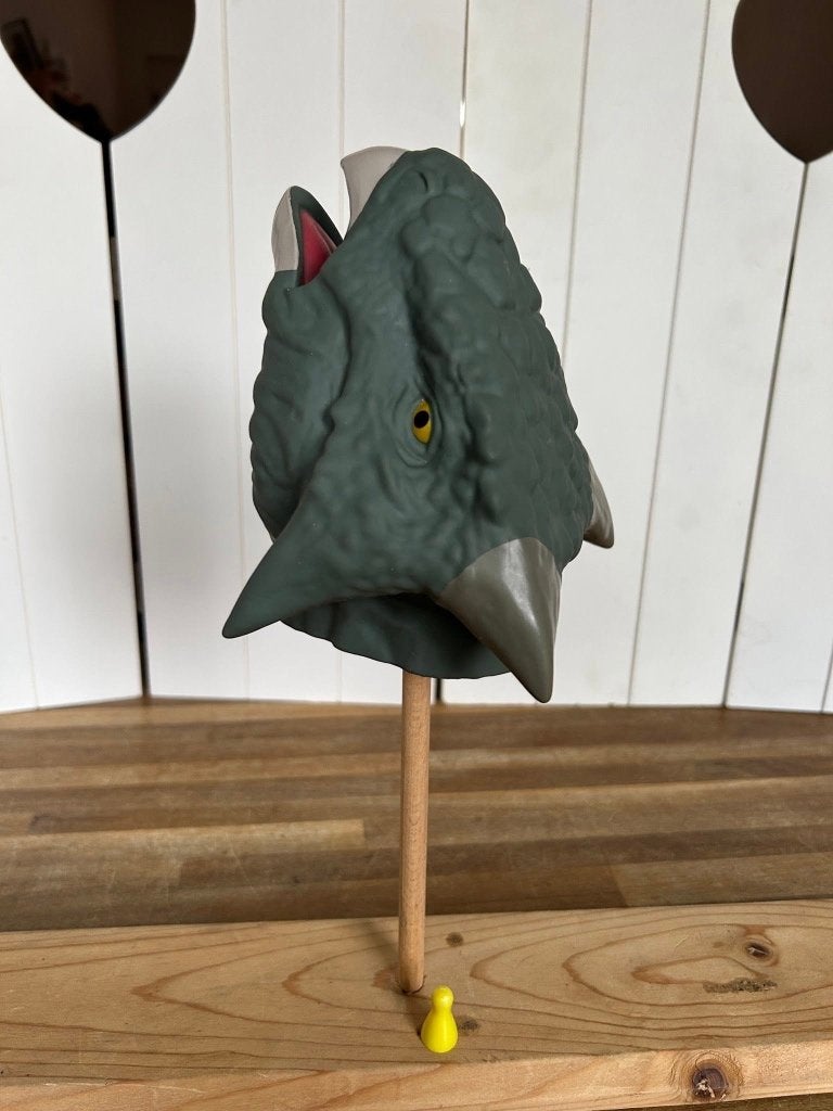 Jurassic World dinosauriër handpop rubber, 100 Universal City Plaza, Universal City, CA 91608, Verenigde Staten, Jongen of Meisje