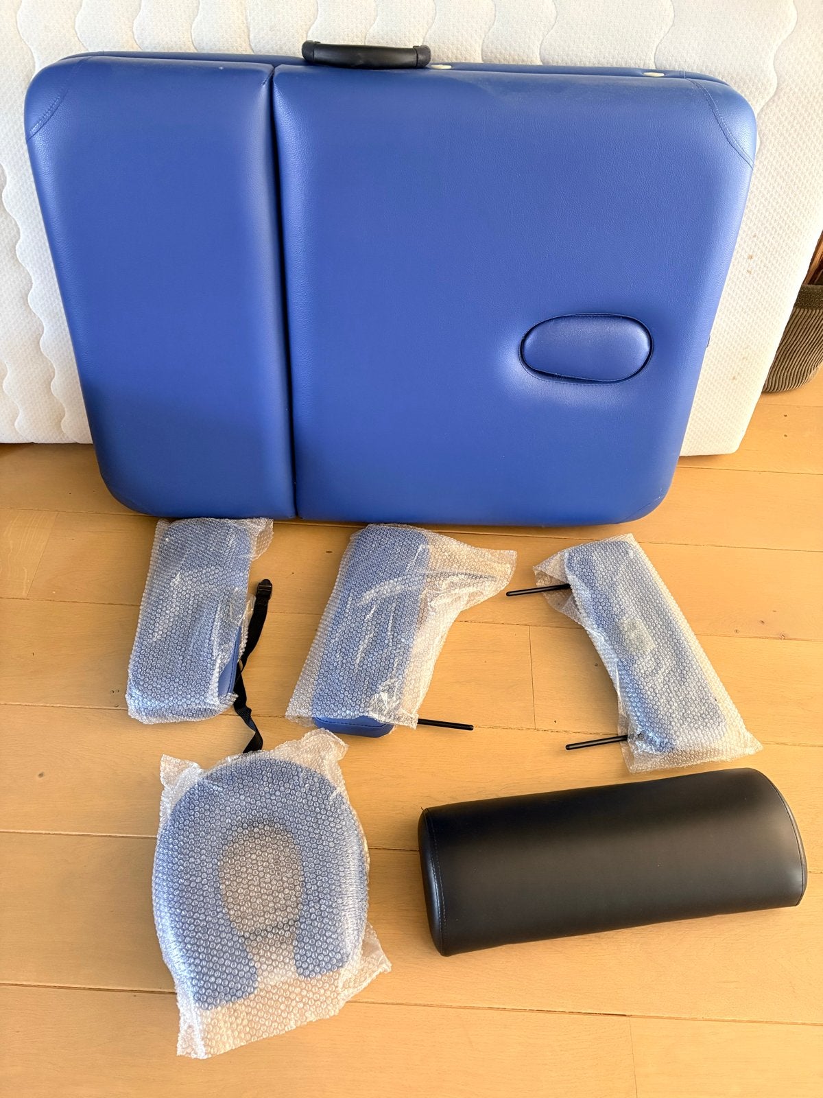 Inklapbare massagetafel – compleet met accessoires, Ophalen, Gebruikt
