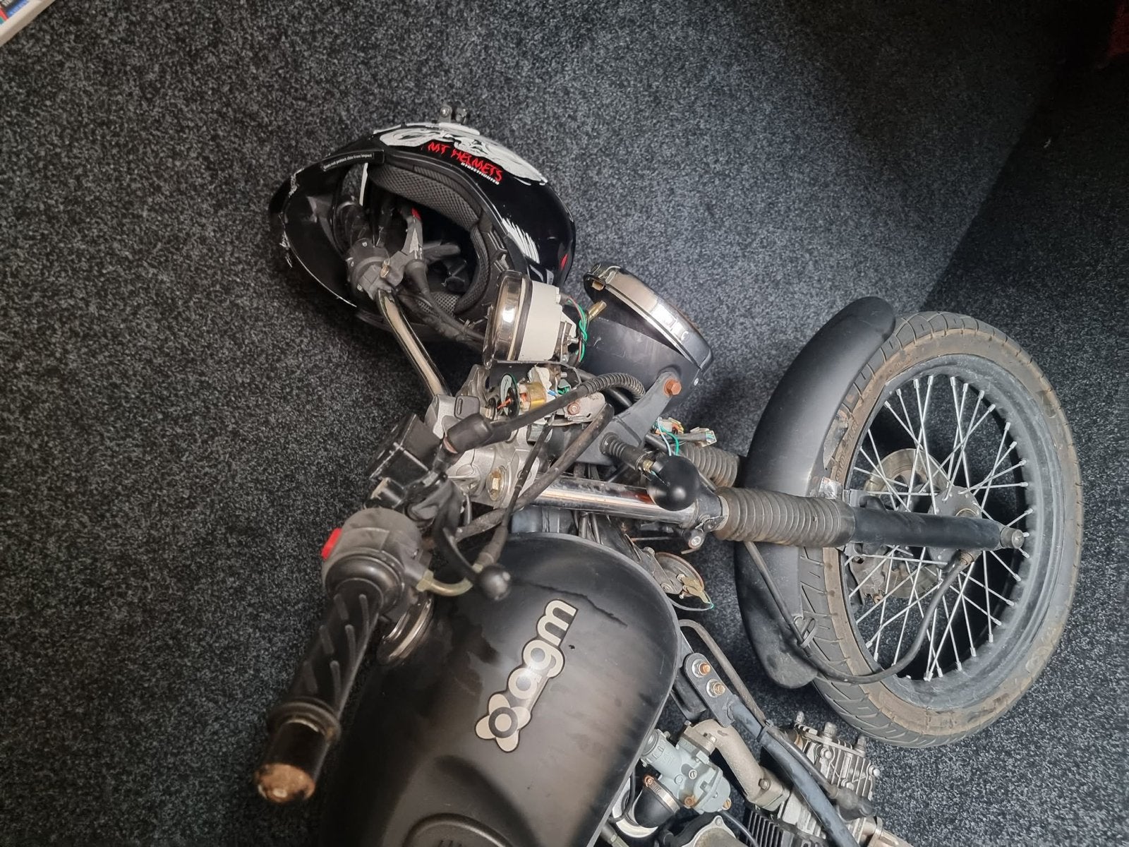AGM Café Racer met schade - Loop of sloop, Fietsen en Brommers, Ophalen, Overige merken