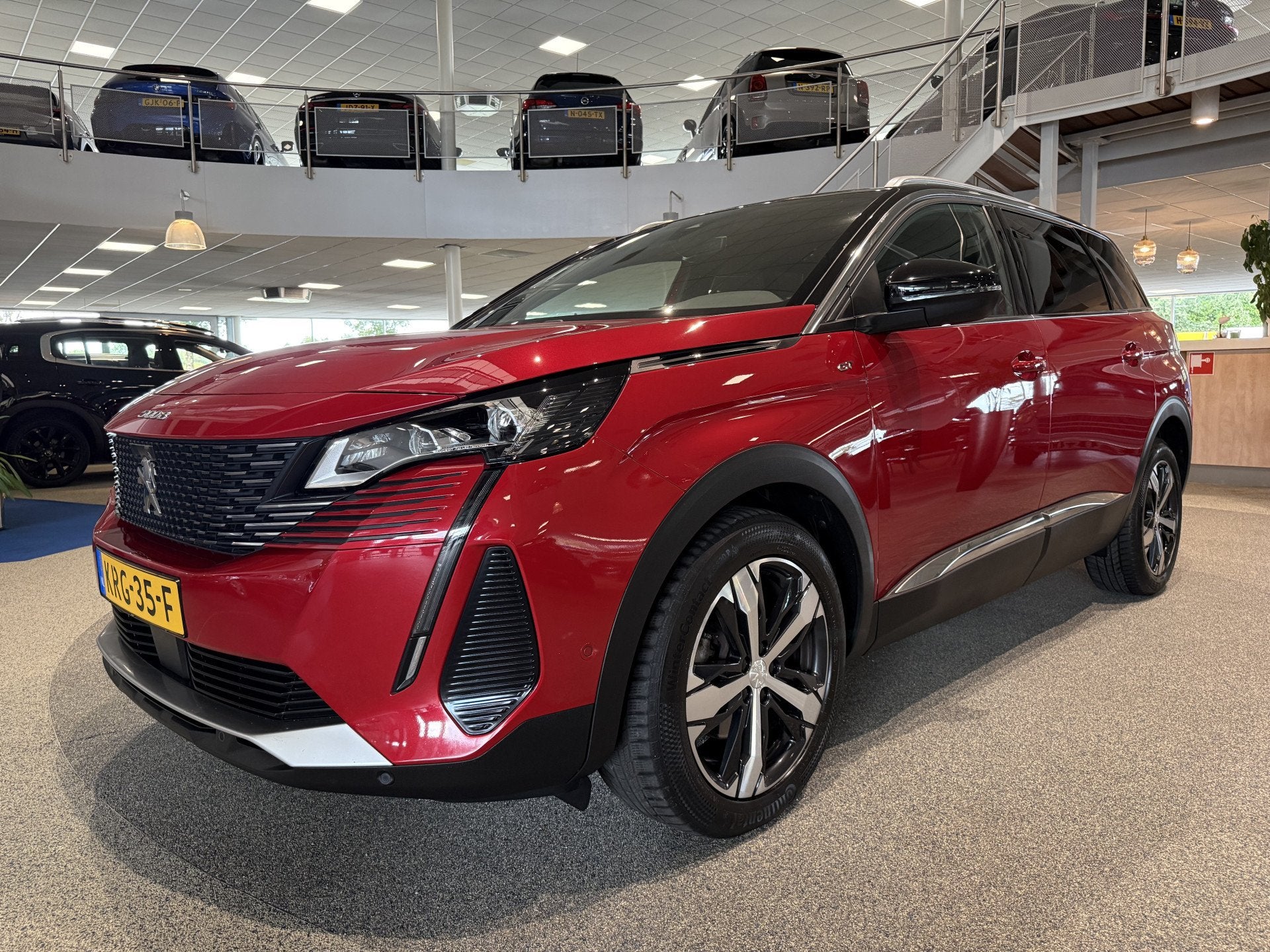 Peugeot 5008 1.6 180pk GT EAT8, Leder, Massage, FOCAL, Adapt, 12 maanden, Euro 6, 4 cilinders, 7 stoelen