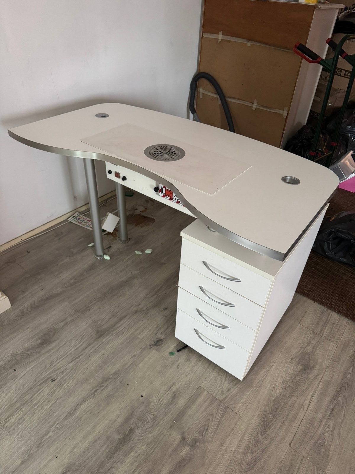 Nageltafel met afzuiging., Ophalen, Gebruikt, Wit, Handen en Nagels