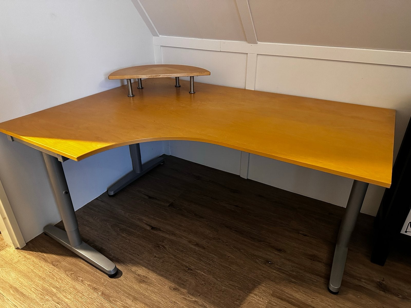 Hoekbureau met monitorstandaard, Huis en Inrichting, Ophalen, Opzetstuk, Gebruikt, Hout