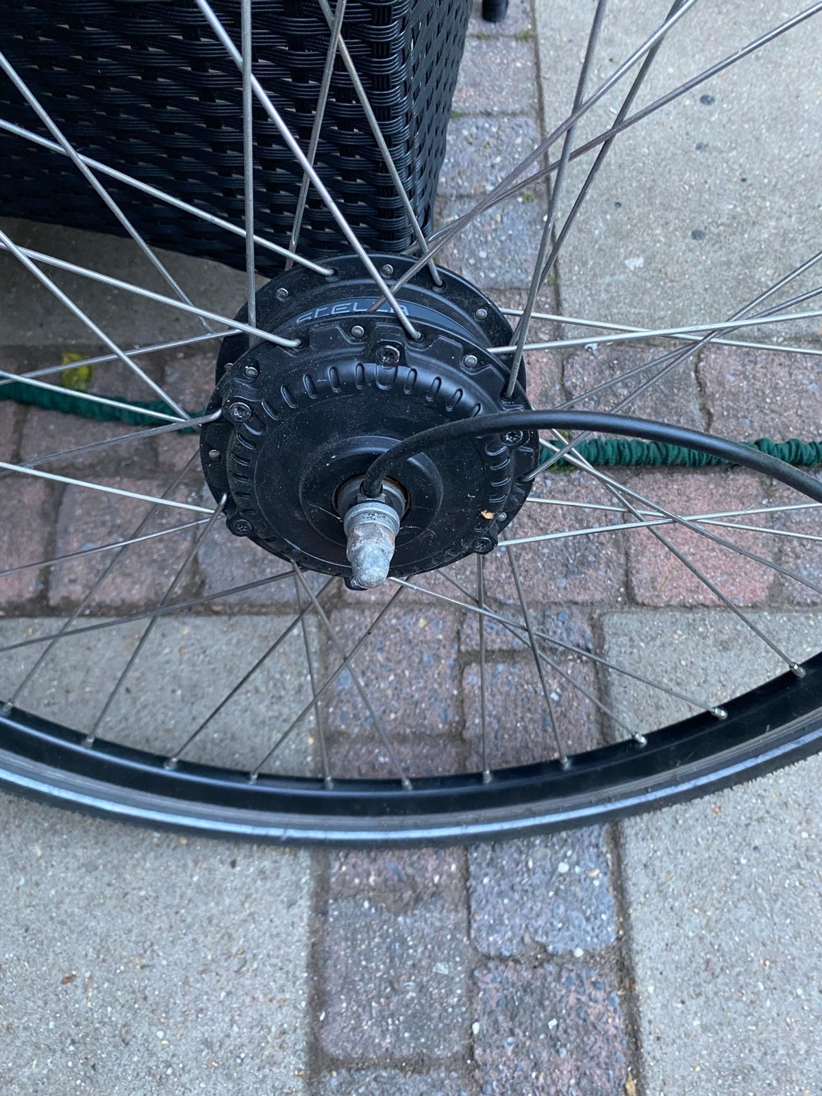 Stella voorwiel met motor en goede band, Fietsen en Brommers, Fietsonderdelen, Gebruikt, Ophalen of Verzenden, Rubber, Elektrische fiets