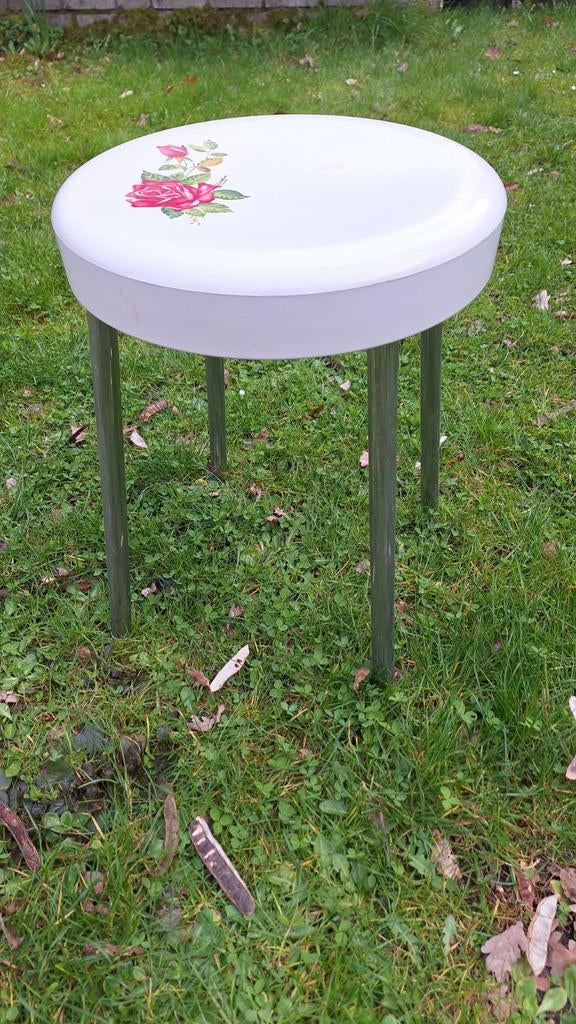 Tk Vintage Italiaans krukje, 45 tot 60 cm, Minder dan 55 cm, Rond, Ophalen of Verzenden