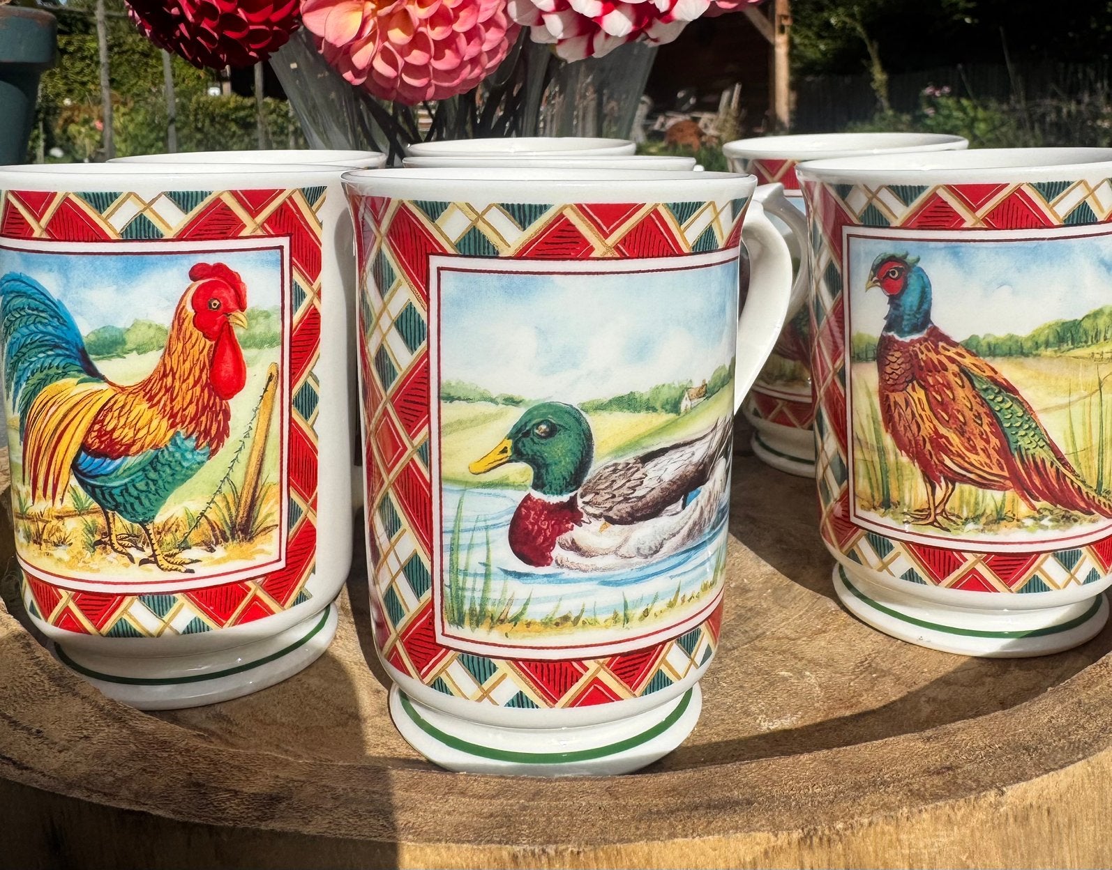 7 mokjes fine bone china, Overige merken, Landelijk/Boerenbont, Ophalen of Verzenden, Zo goed als nieuw