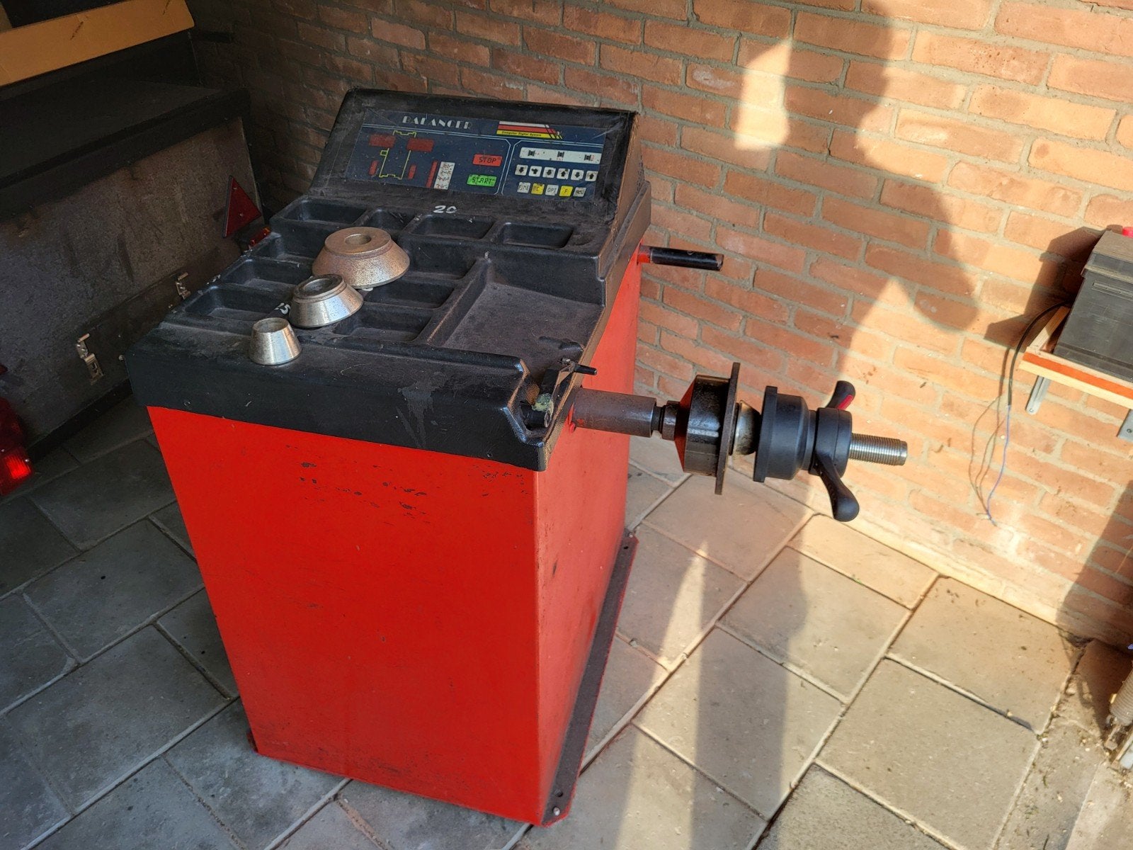 Balanceer apparaat 230v, Ophalen