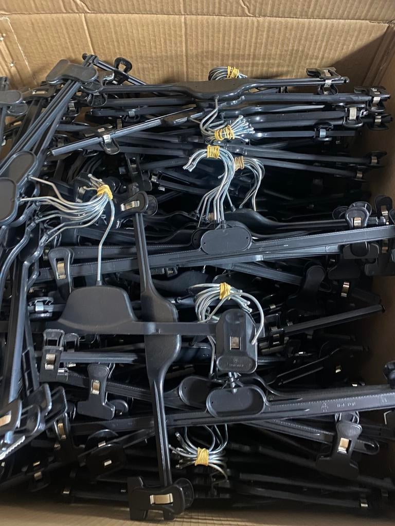 Broekhangers, Ophalen, Gebruikt, Kunststof