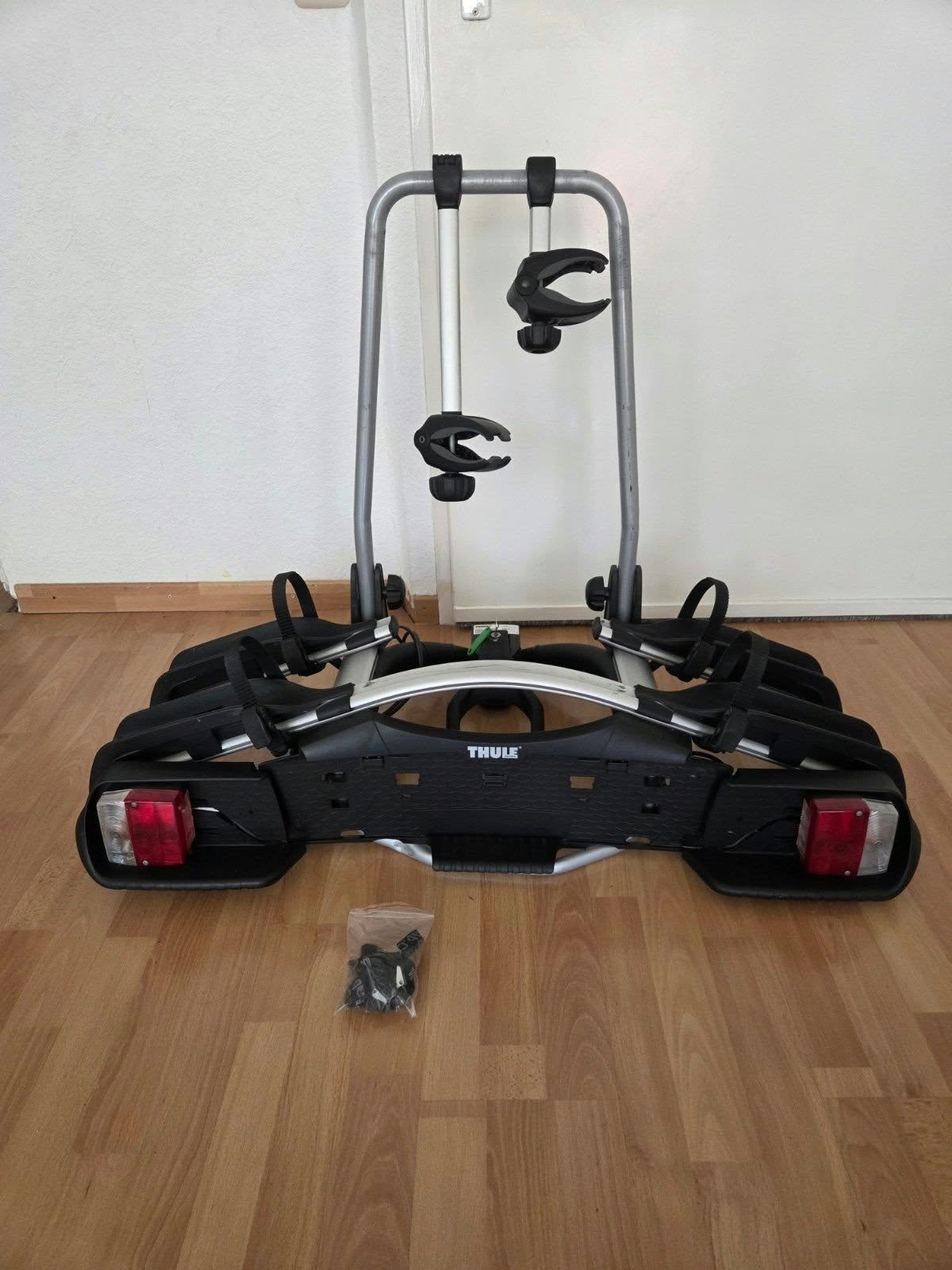 Thule EW G2 921 Fietsendrager-Kantelbaar, Ophalen, Zo goed als nieuw, Trekhaakdrager