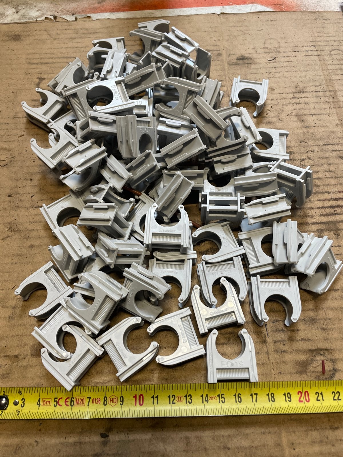 86 stuks Schnabl EC-19 KEMA-KEUR kabelklemmen, Ophalen, Nieuw, Overige typen