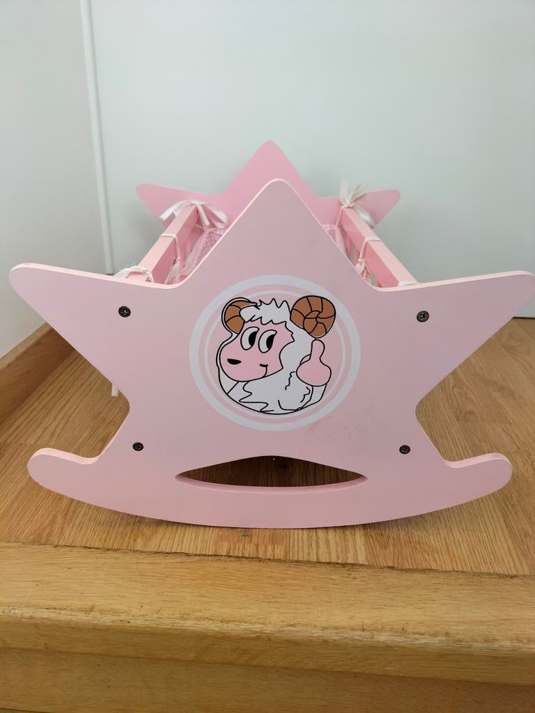 Leuk poppenwiegje, Ophalen of Verzenden, Zo goed als nieuw