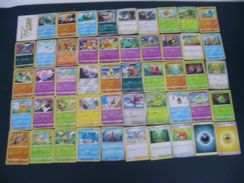 Set van 100 verschillende Pokemonkaarten (nr 1), Hobby en Vrije tijd, Verzamelkaartspellen | Pokémon, Ophalen of Verzenden, Zo goed als nieuw