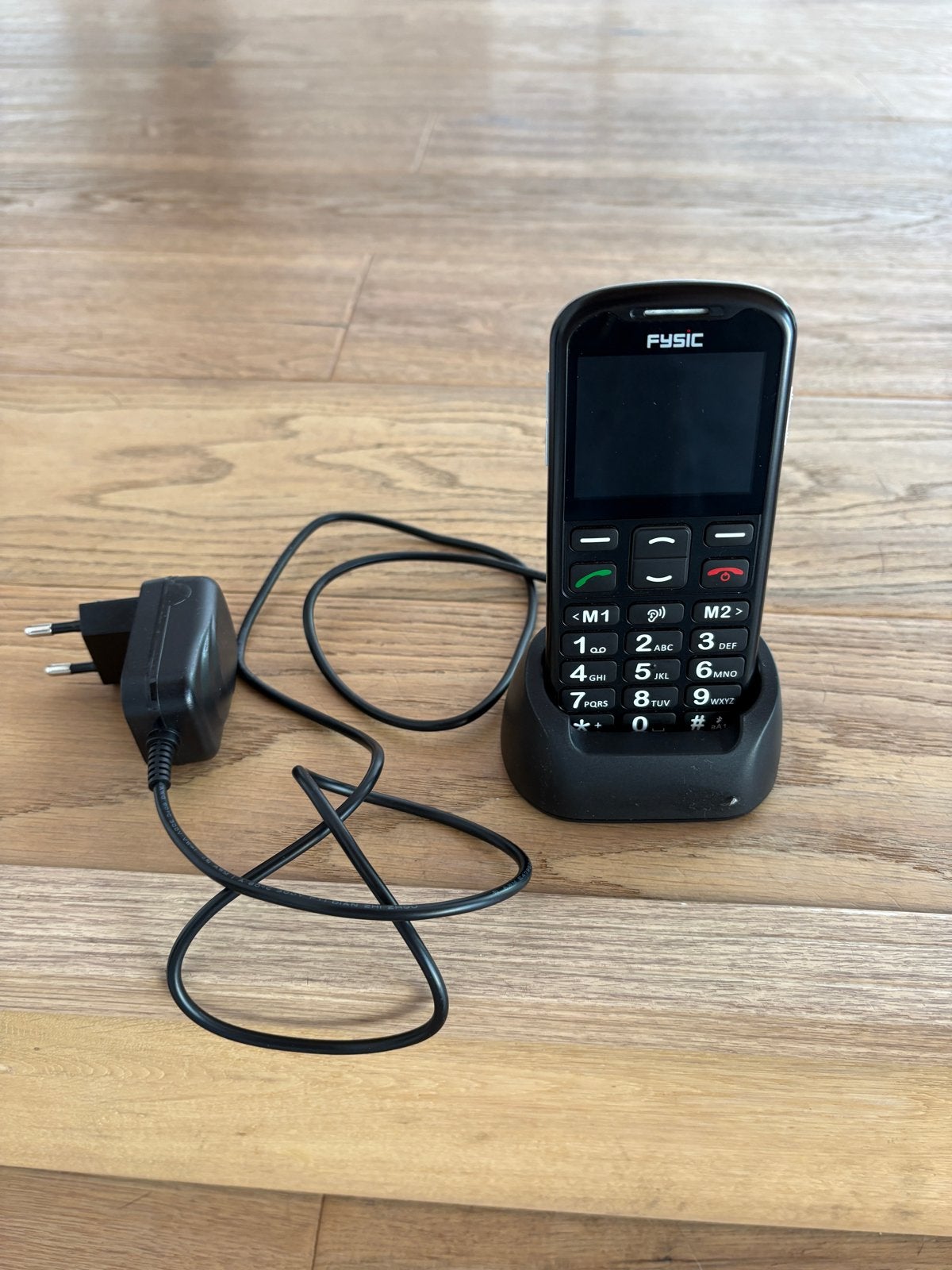 Fysic seniorentelefoon met oplaadstation, Telecommunicatie, Geen camera, Ophalen of Verzenden, Zo goed als nieuw, Klassiek of Candybar