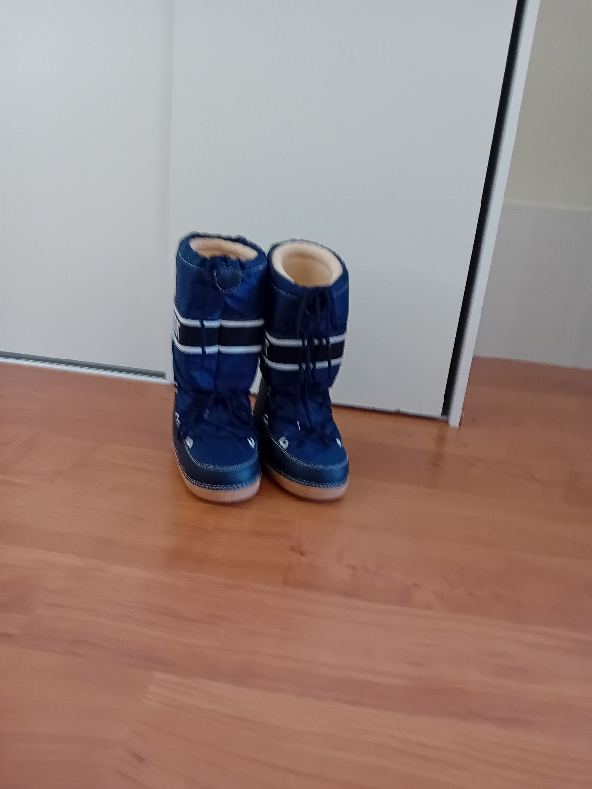 Moonboots maat 46, Ophalen, Zo goed als nieuw, Maat 46 (S) of kleiner, Jack