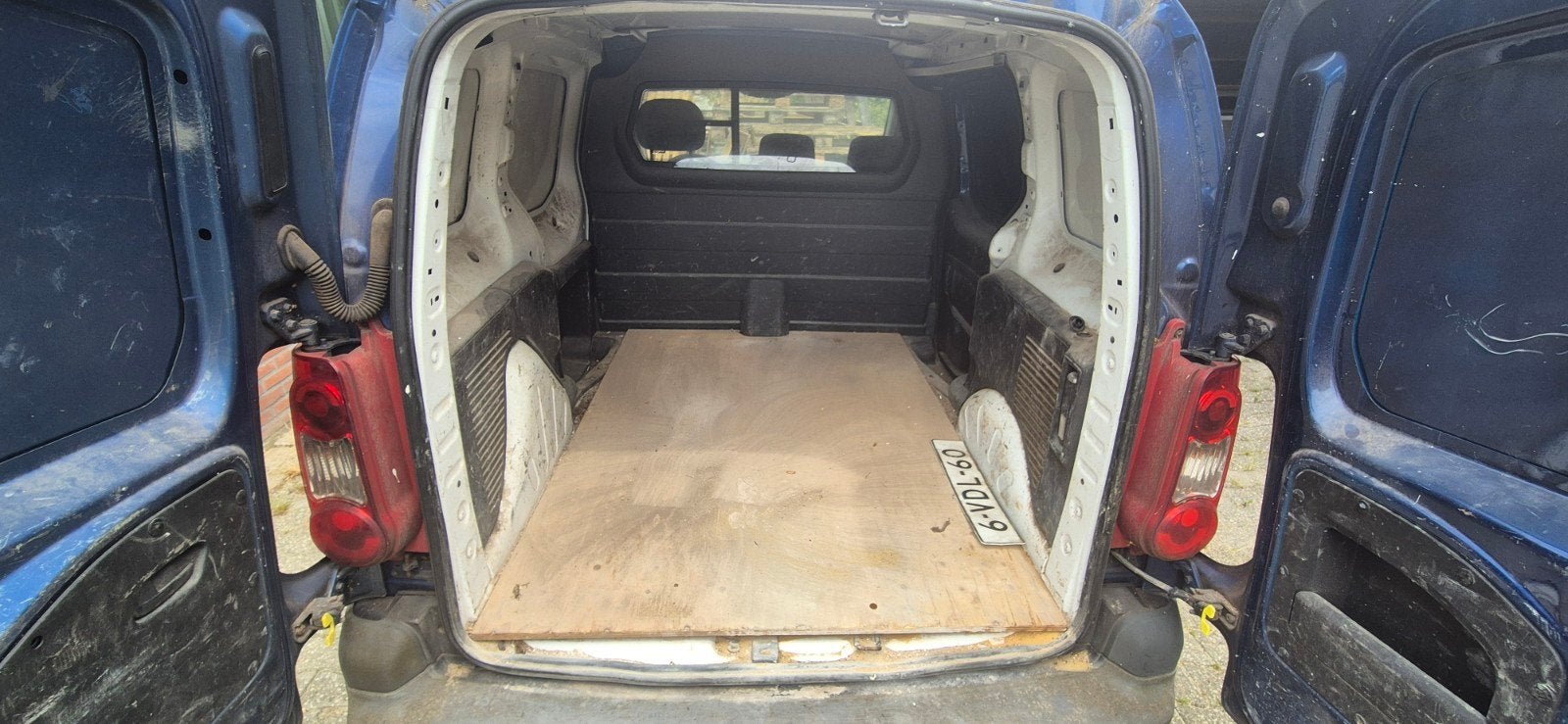 Citroën Berlingo 600 1.6 HDI 66KW 2009, Voorwielaandrijving, Stof, 1429 kg, Zwart
