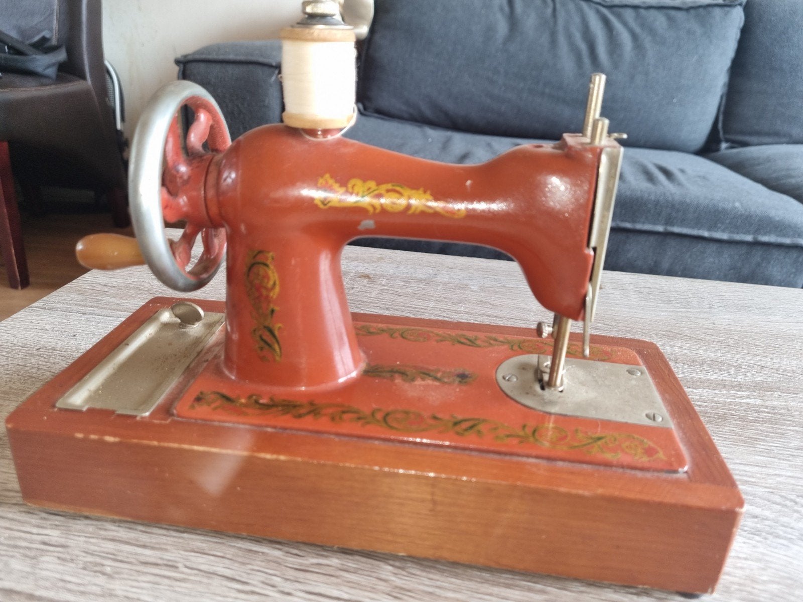 Antieke Mini Naaimachine - Decoratief Model, Antiek en Kunst, Ophalen