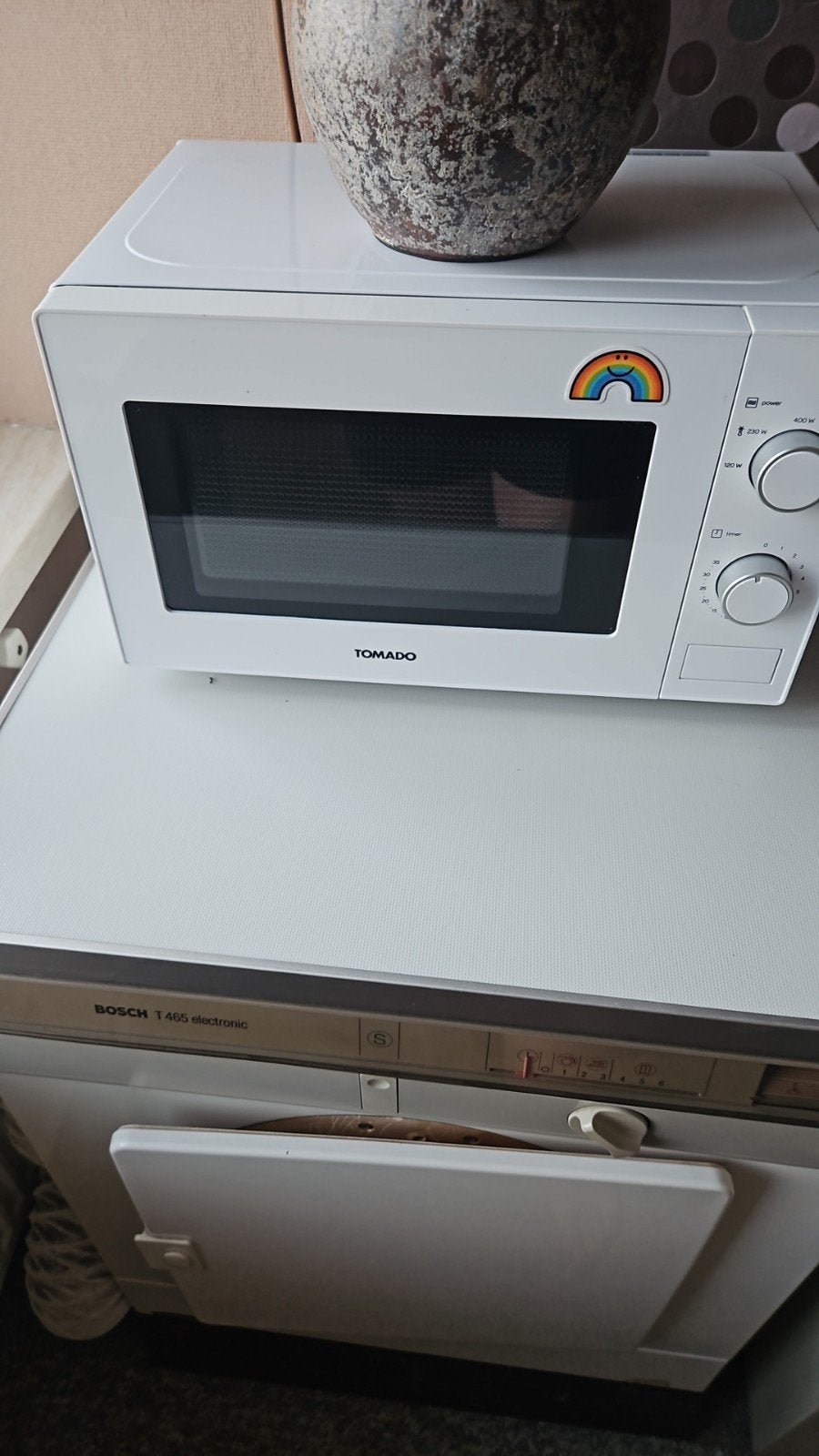 Tomado Magnetron - Zo goed als nieuw, Ophalen, Minder dan 45 cm, Draaiplateau, Vrijstaand