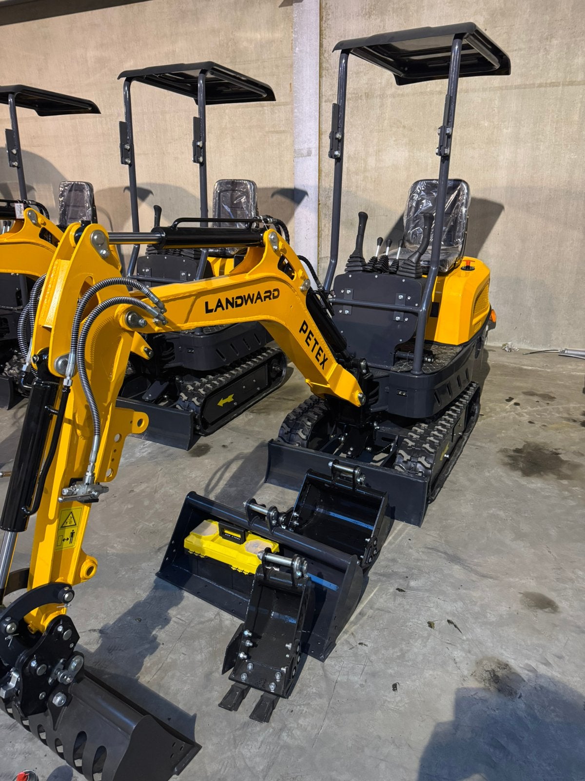 Landward XT10 Pro mini graafmachine nieuw 1000 kg giekzwenk, Zakelijke goederen, Machines en Bouw | Kranen en Graafmachines, Ophalen