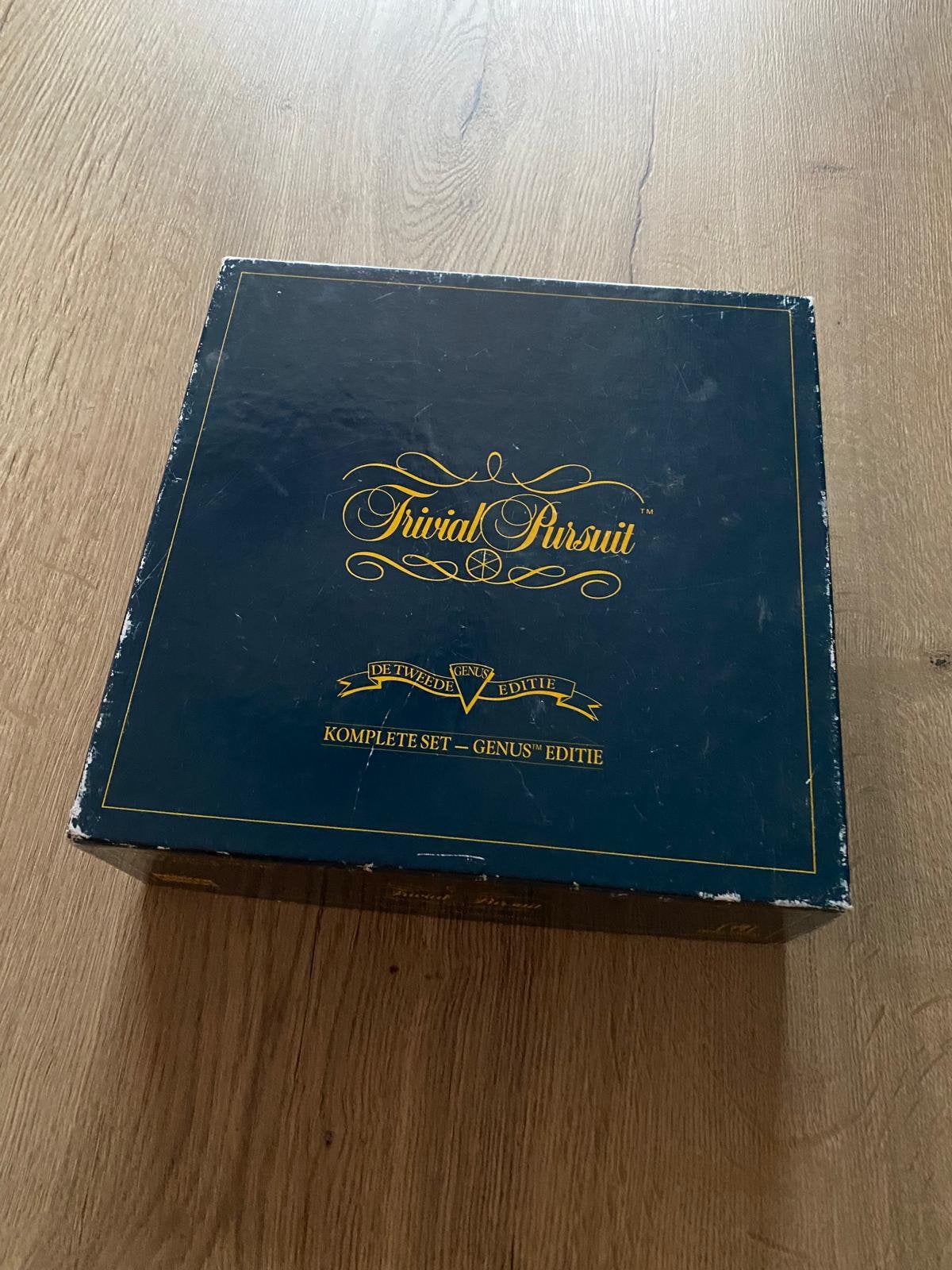 Trivial Pursuit Genus Editie – klassiek bordspel, Hobby en Vrije tijd, Ophalen of Verzenden, Gebruikt