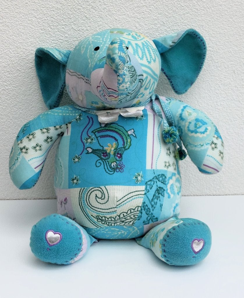 Colorique-grote knuffel olifant met muziek (231130), Ophalen of Verzenden, Zo goed als nieuw, Olifant, Met label