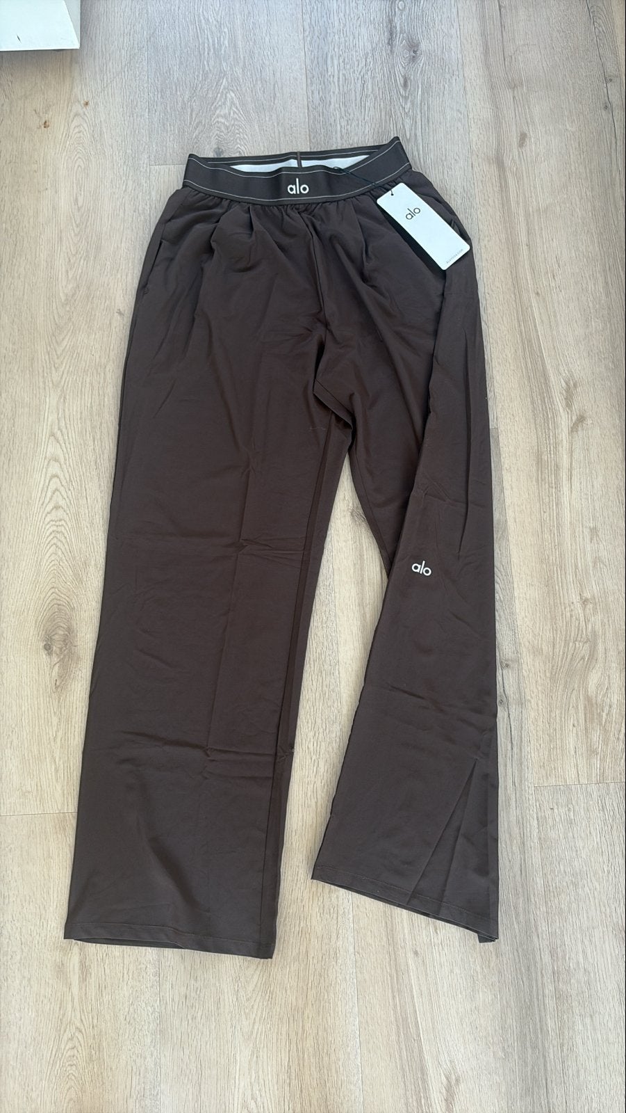 Alo broek nieuw!, Kleding | Dames, Sportkleding, Bruin, Nieuw, Ophalen of Verzenden, Maat 36 (S)